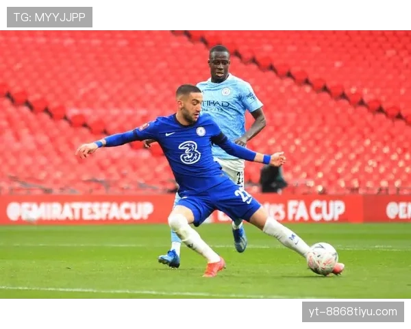 切尔西遭遇连续颓势危机，战术混乱暴露管理层盲点，豪门定位面临崩塌风险！