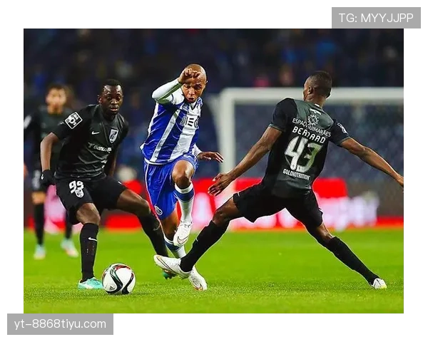 梅塔·世界和平突破进攻端拉开空间提升球队攻防转换效率